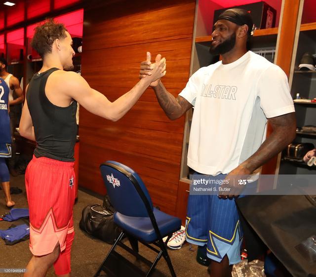 图片报：虽然脚踝疼痛感依然强烈，但基米希想带伤出战阿森纳